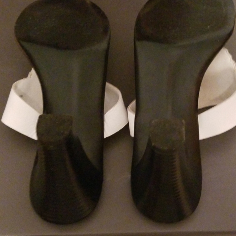 Shoes - Picture 5 of 8